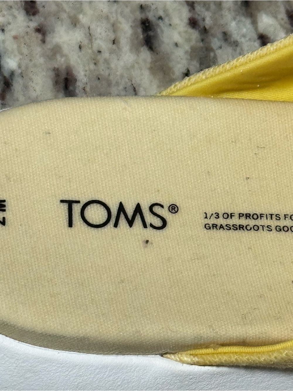 TOMS Alpargata Yellow Mallow mules featuring a‎ slip-on - Picture 5 of 6